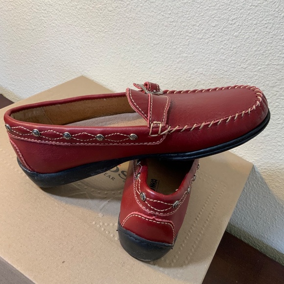 NEW! Minnetonka Moccasins Red Size 5 - Picture 10 of 10